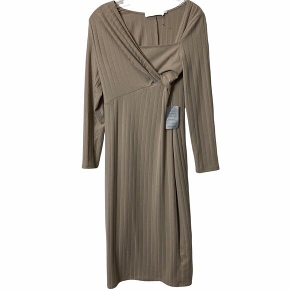 ASTR Ribbed Longsleeve Women Dress Size MEDIUM BRAND NEW - Picture 1 of 4